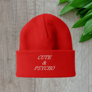 red-ziemine-kepure-cute-psycho